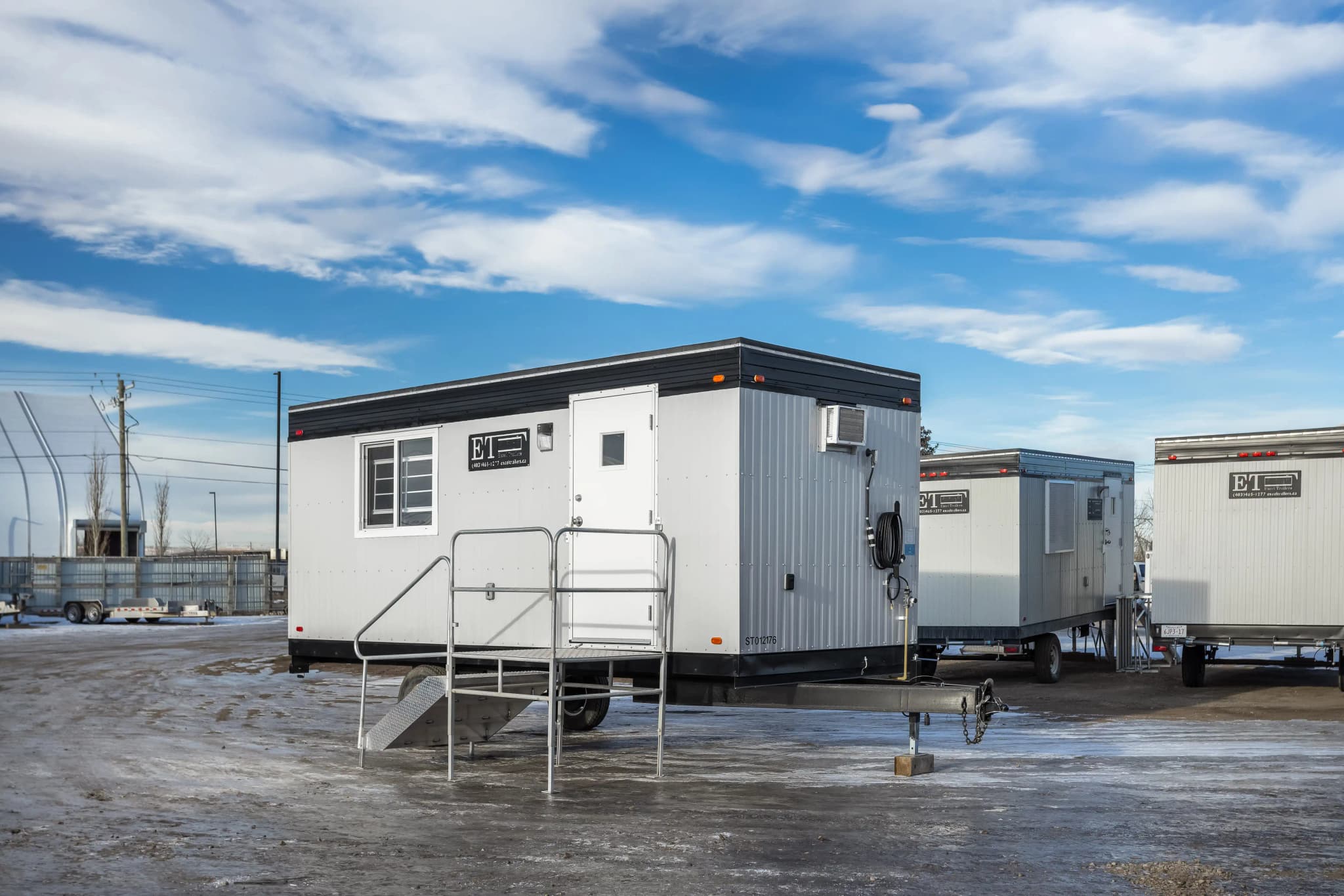 Mobile office trailer rental delivered to a worksite in Calgary Alberta Mobile office trailer rental delivered to a worksite in Calgary Alberta