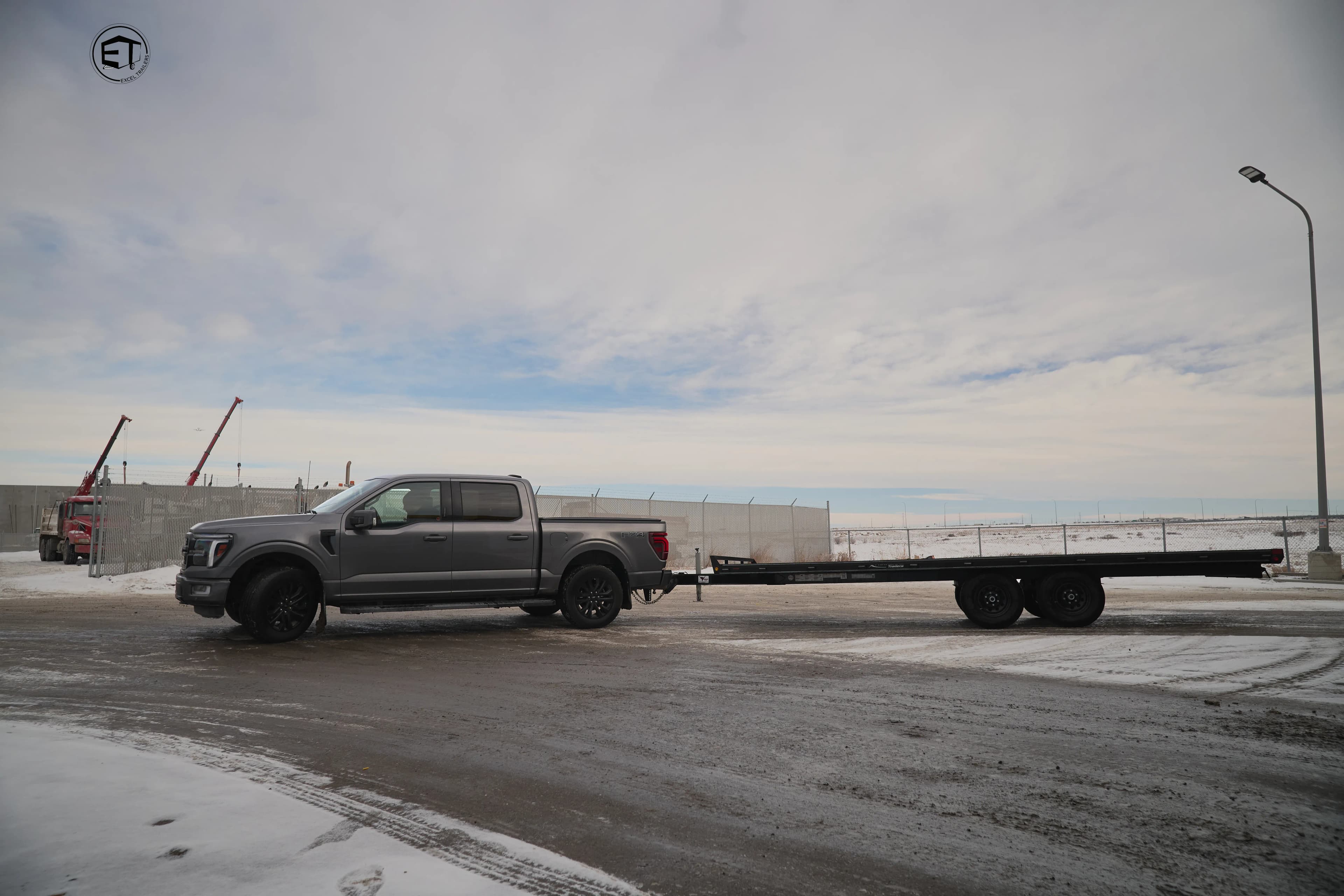 8' x 20' Deckover Trailer 8' x 20' Deckover Trailer